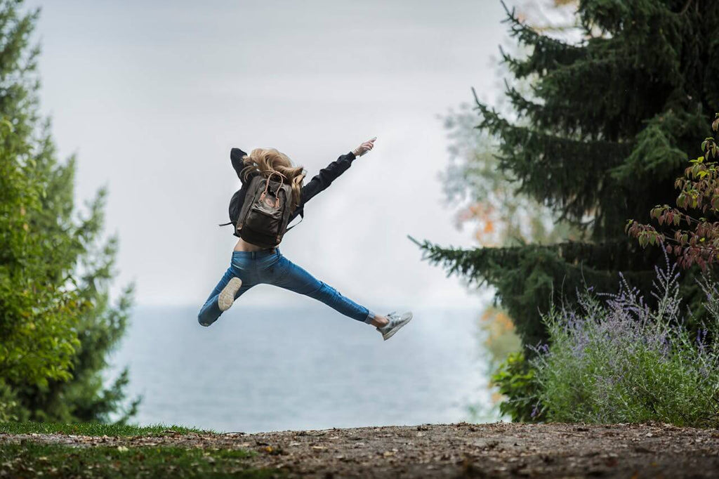  Objev knihy o meditaci a mindfulness, které Ti pomohou najít vnitřní klid, rovnováhu a harmonii. Inspiruj se tipy, jak zpomalit, soustředit se na přítomný okamžik a zlepšit své duševní zdraví. Začni svou cestu k hlubšímu sebepoznání ještě dnes!